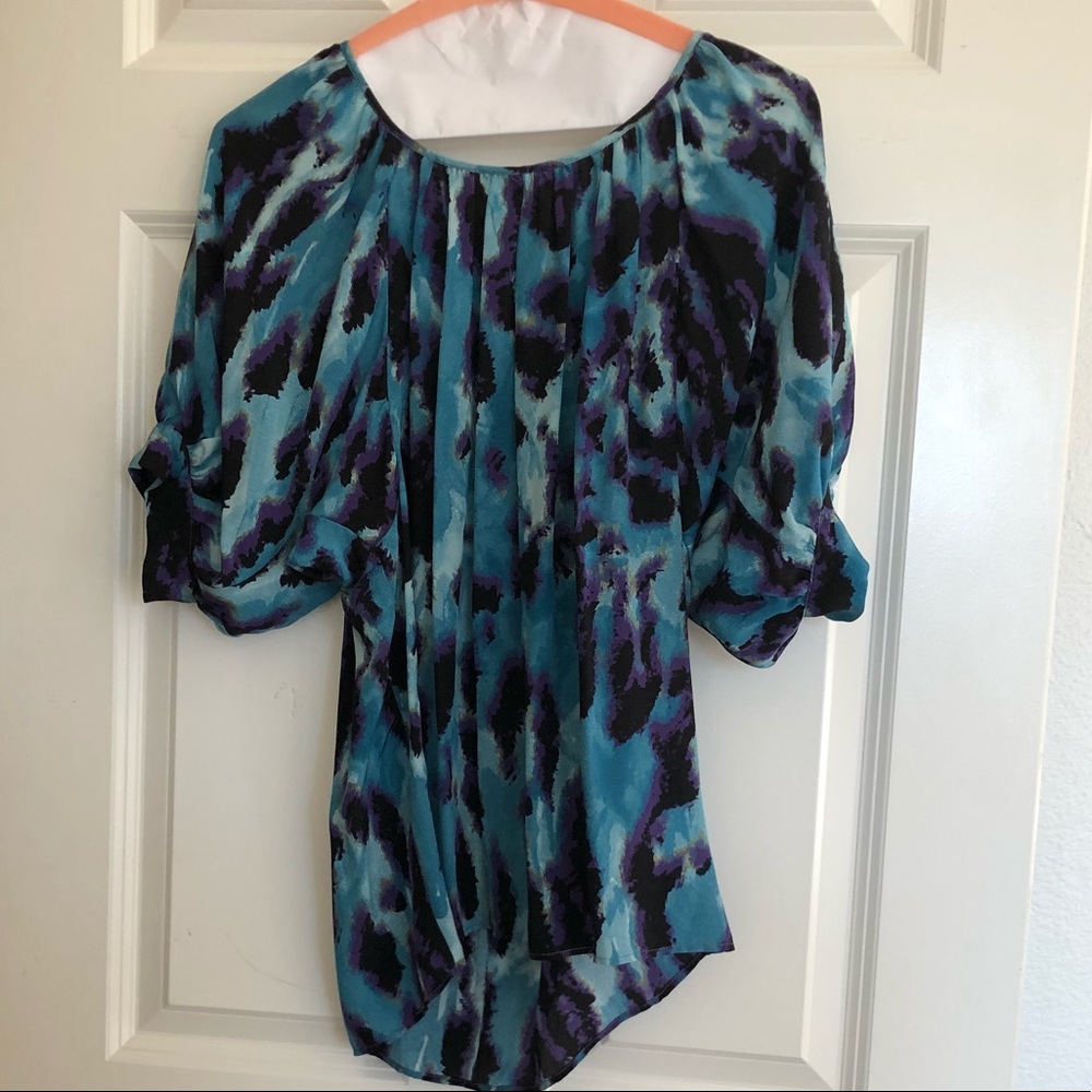Women’s Detailed Blouse!